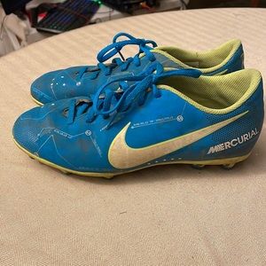 Nike 6Y soccer cleats Neymar